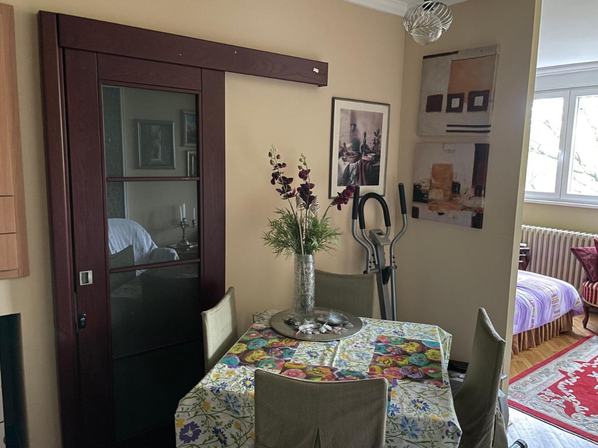 Apartment Ljiljana Belgrad Exteriör bild